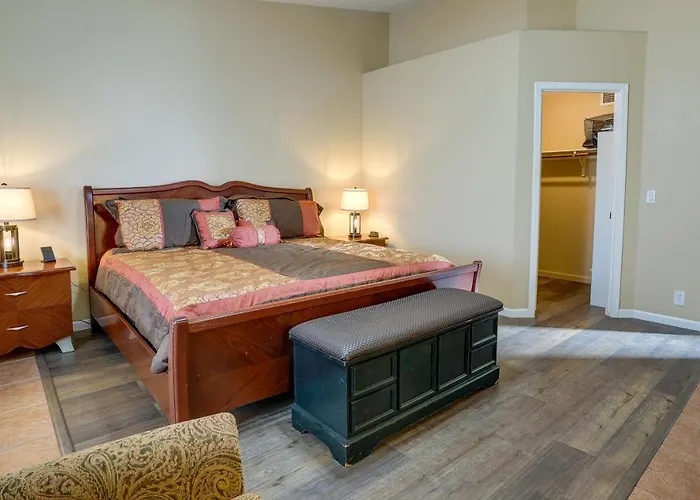 Pet-friendly Yard! Near State Farm Stadium Holiday home *